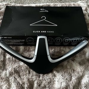 Jaguar CLICK AND HANG